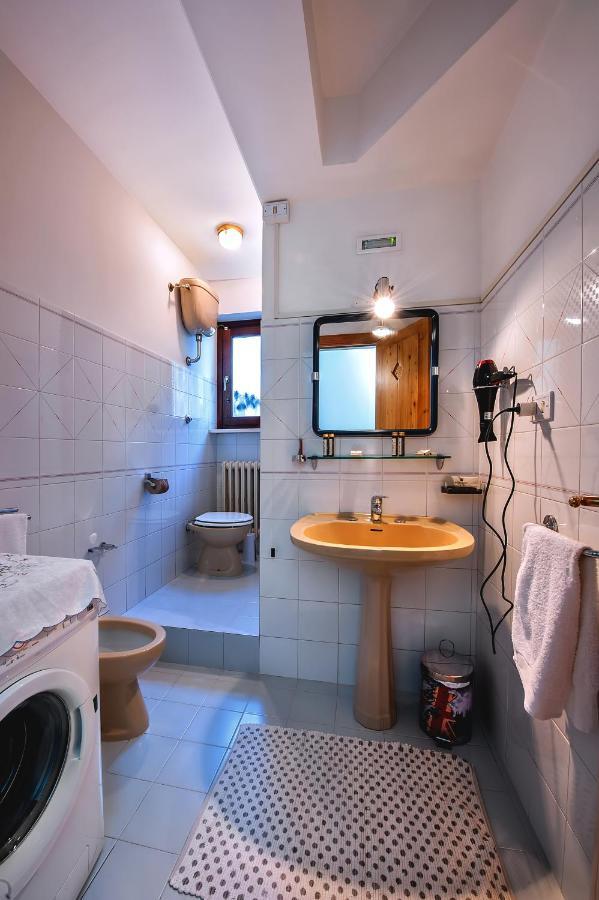 Ferienwohnung A Casa Di Galdino E Vittorianna LʼAquila Exterior foto